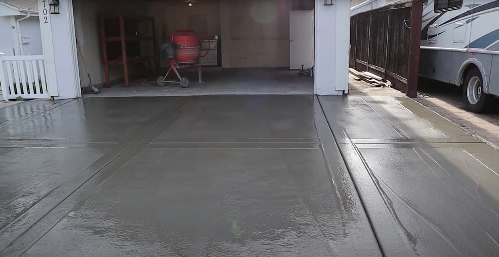 New concrete driveway in San Leandro, CA 